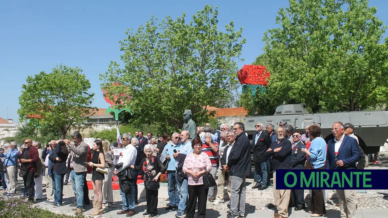 25 de Abril em Santarém com compromissos e recados ao Governo