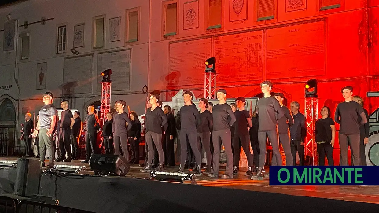 Música e teatro celebraram Abril na antiga EPC de Santarém