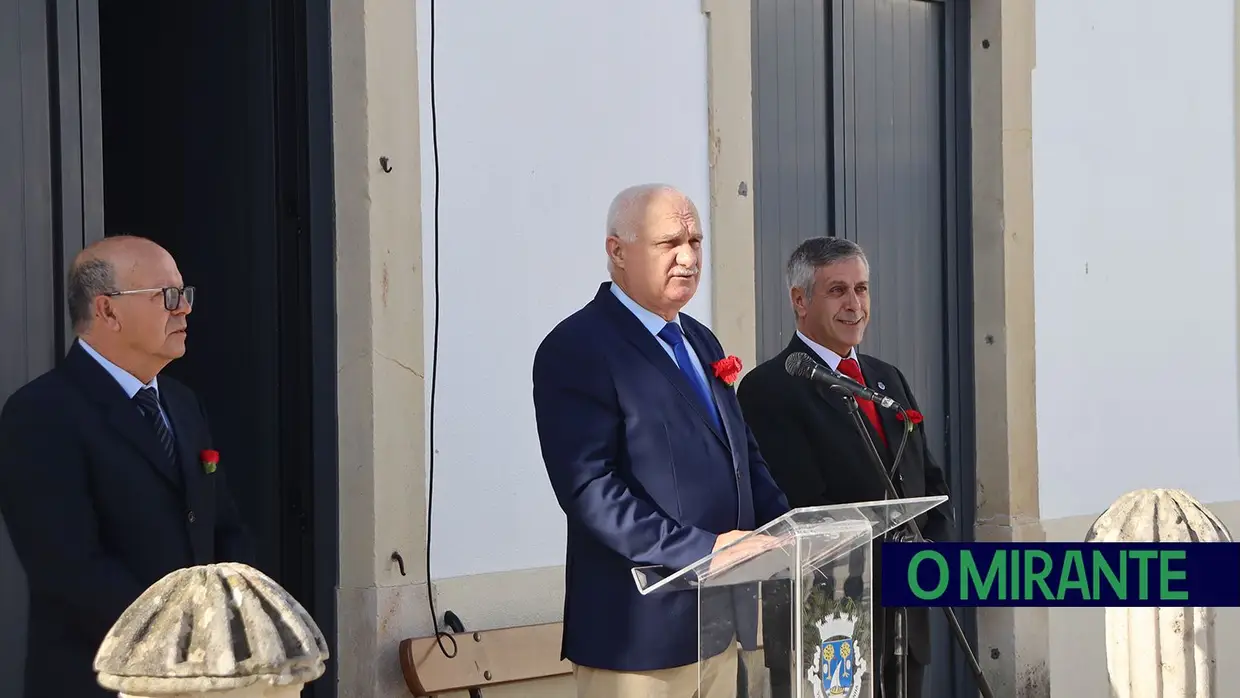 Vila Nova da Barquinha assinala 25 de Abril com cerimónias, desporto e música