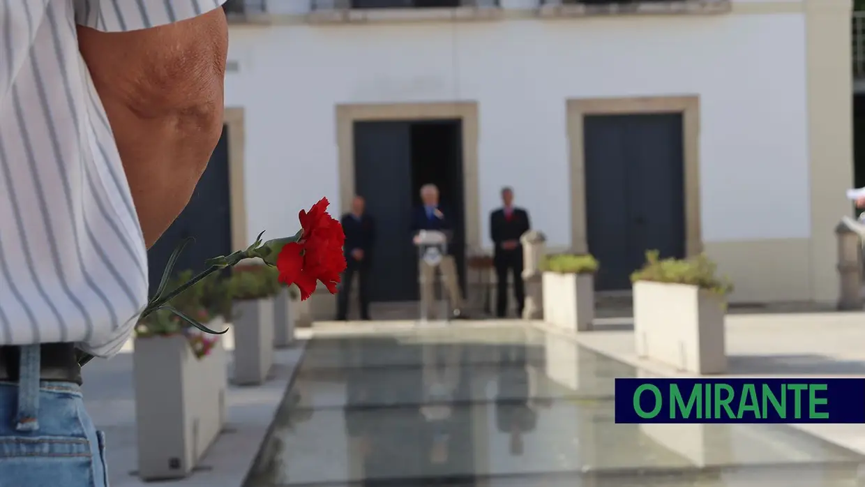 Vila Nova da Barquinha assinala 25 de Abril com cerimónias, desporto e música