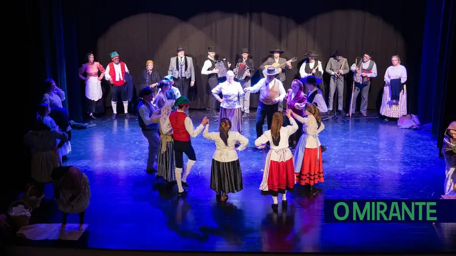 Rancho Folclórico da Golegã celebra 55 anos com tarde de folclore no cine‑teatro