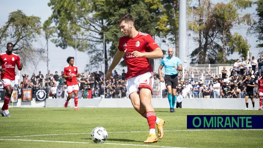 União de Santarém resgata ponto com alma até ao fim