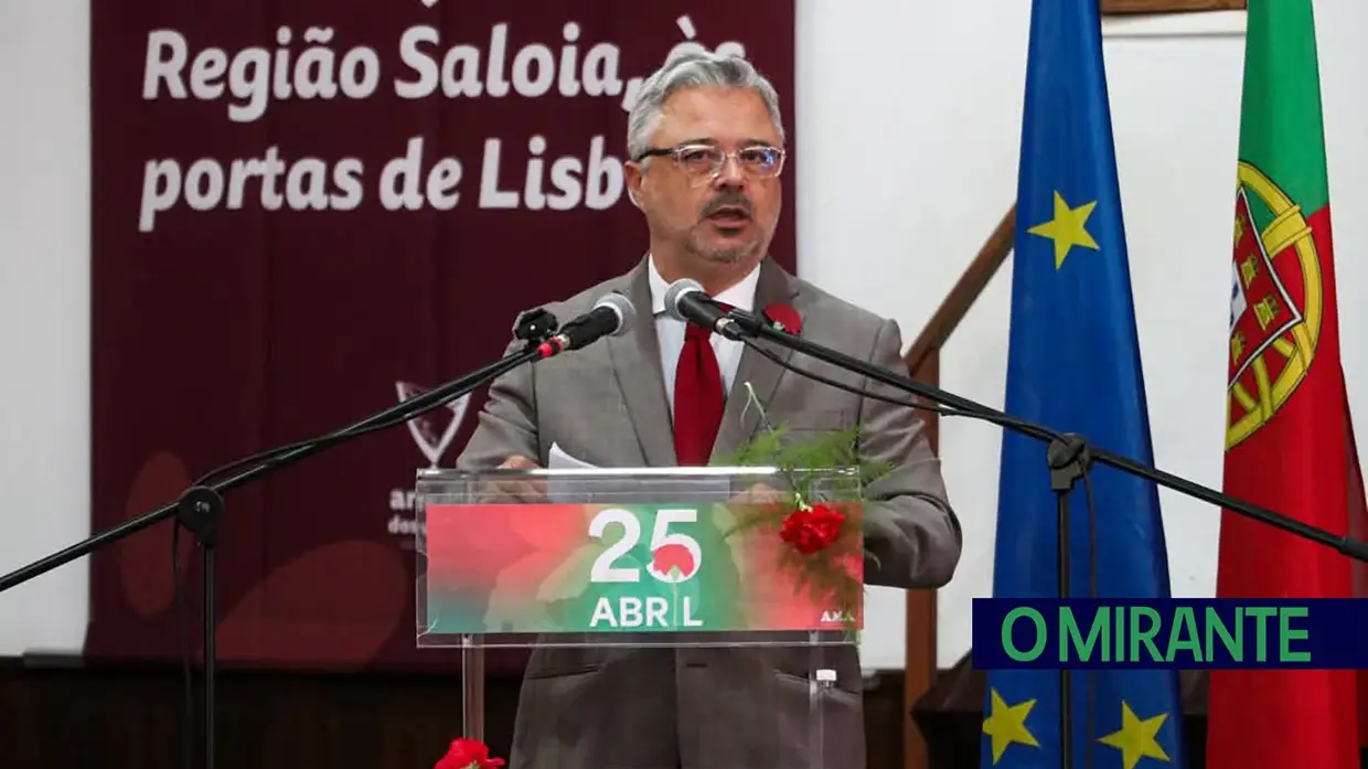 Arruda dos Vinhos celebra Abril com foco na reconstrução