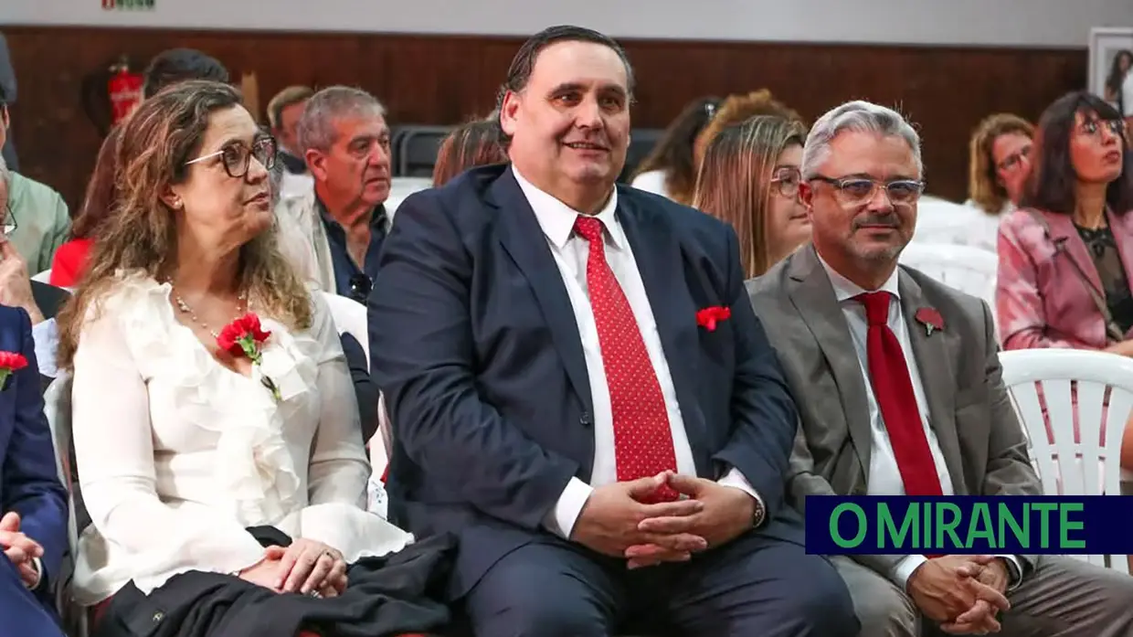 Arruda dos Vinhos celebra Abril com foco na reconstrução