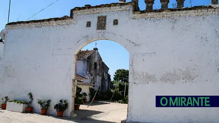 População de Paços dos Negros está sem serviço da MEO há 15 dias