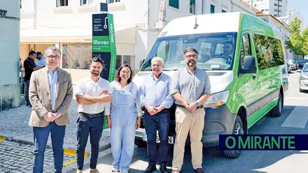 Rio Maior põe miniautocarro na rua para ligar cidade e zonas industriais