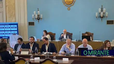 Assembleia Municipal de Santarém regressou ao antigo Governo Civil