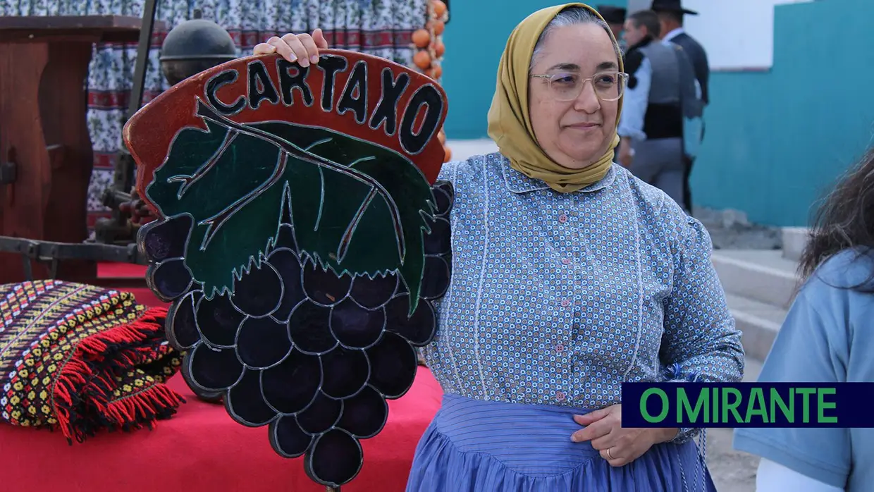 Desfile de campinos e ranchos folclóricos pelas ruas do Cartaxo