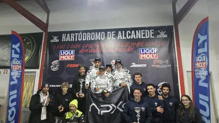 Emoção nas 13 horas do Kartódromo de Alcanede a pontuar para mundial