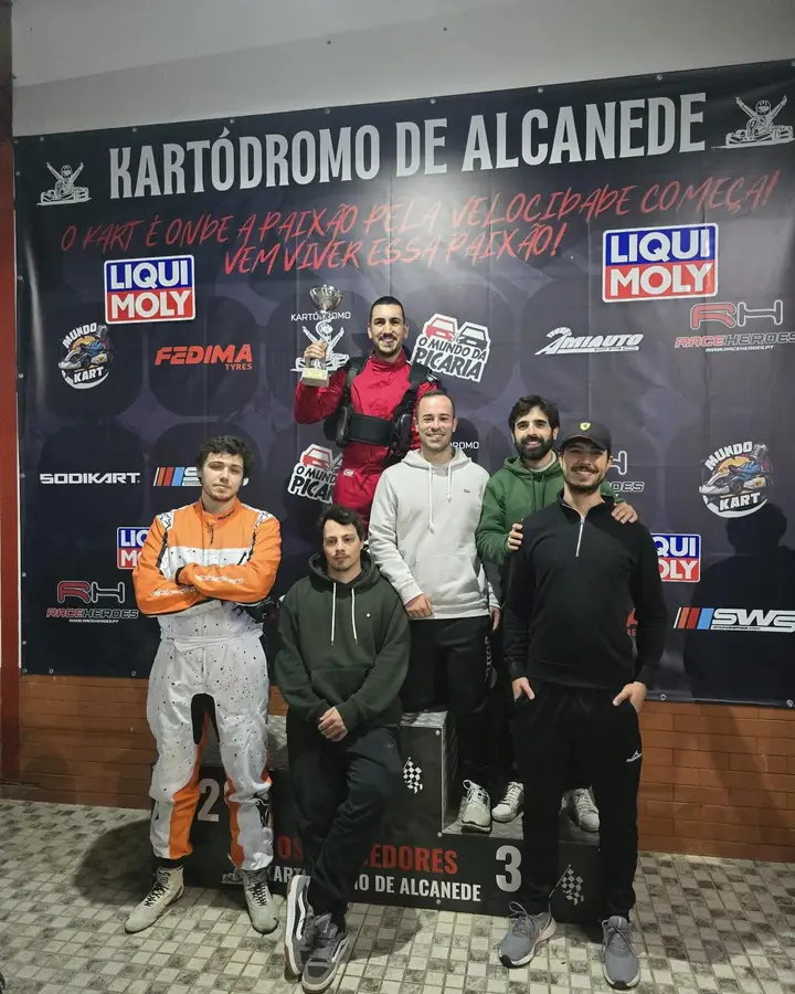 Emoção nas 13 horas do Kartódromo de Alcanede a pontuar para mundial