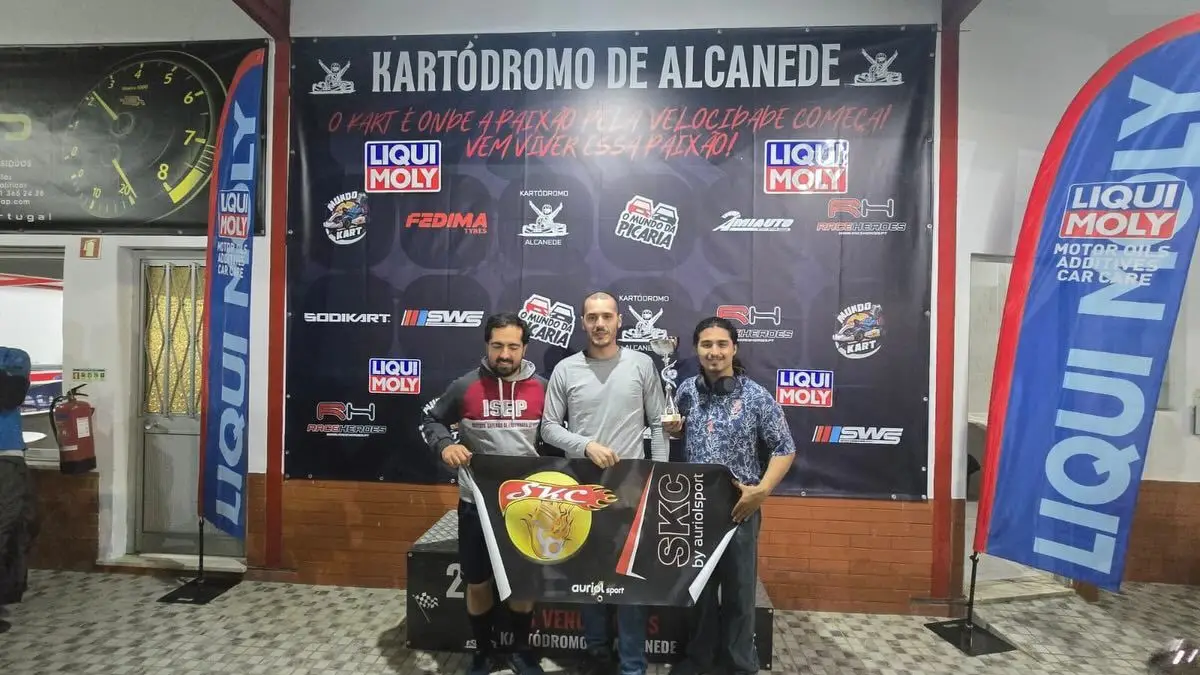 Emoção nas 13 horas do Kartódromo de Alcanede a pontuar para mundial