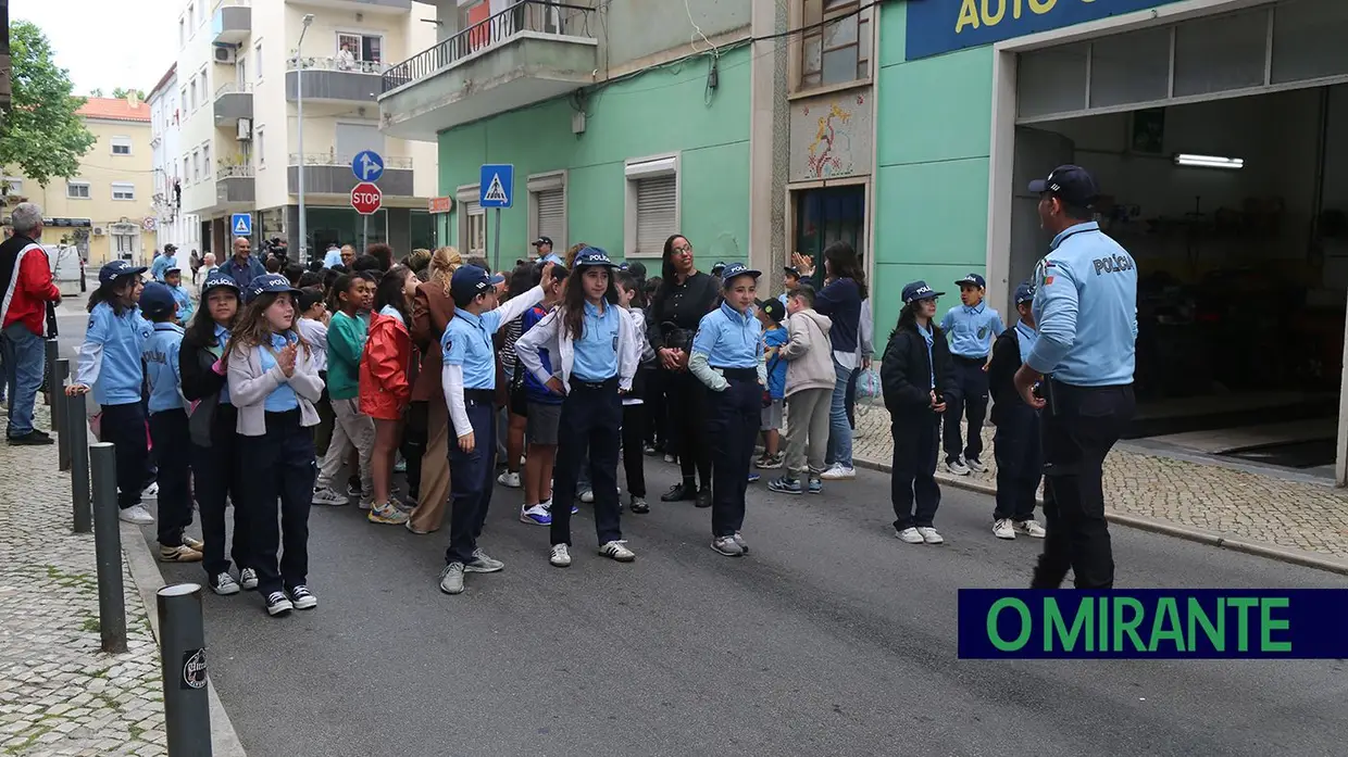 PSP leva alunos a simular entrada de claques no estádio do FC Alverca