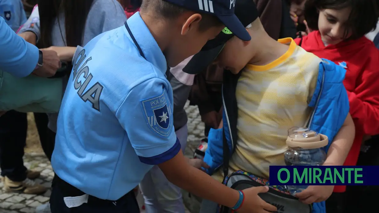 PSP leva alunos a simular entrada de claques no estádio do FC Alverca