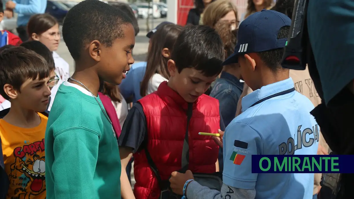 PSP leva alunos a simular entrada de claques no estádio do FC Alverca
