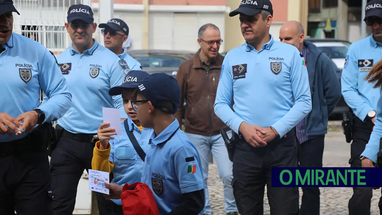 PSP leva alunos a simular entrada de claques no estádio do FC Alverca