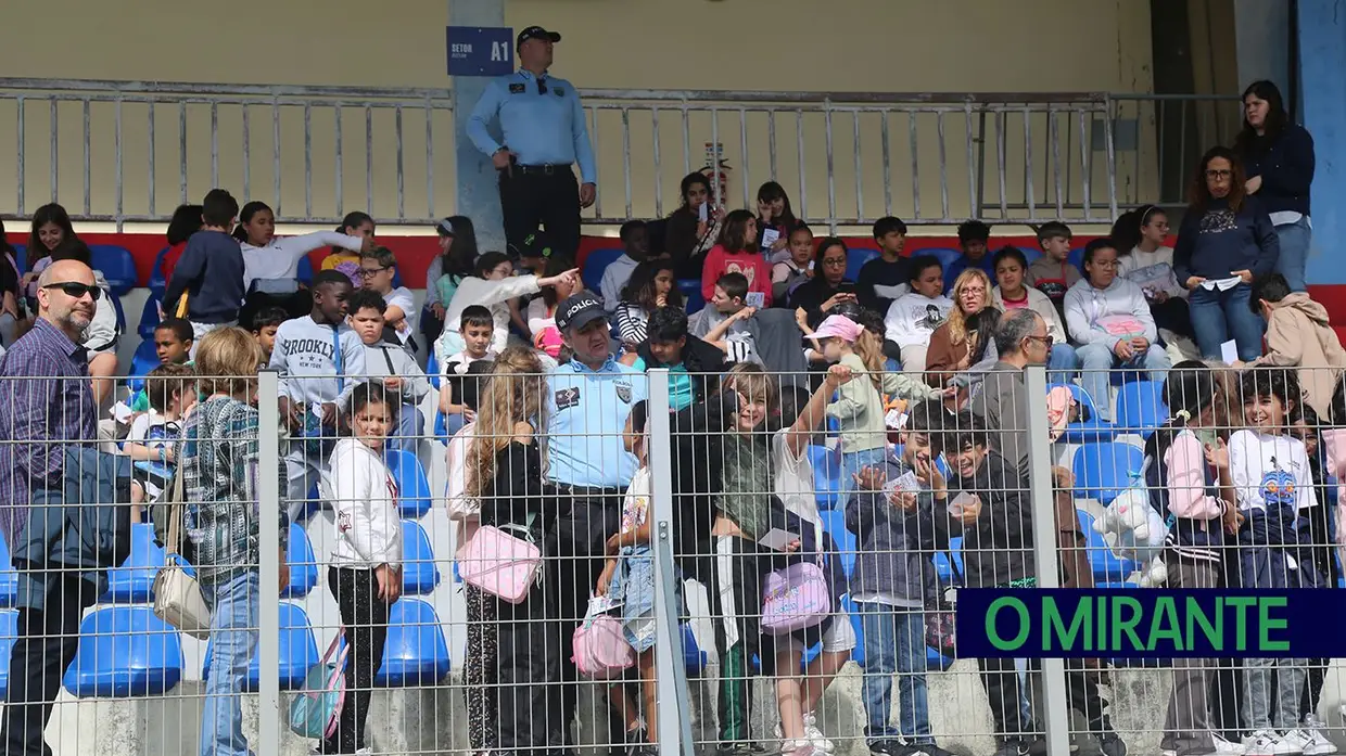 PSP leva alunos a simular entrada de claques no estádio do FC Alverca