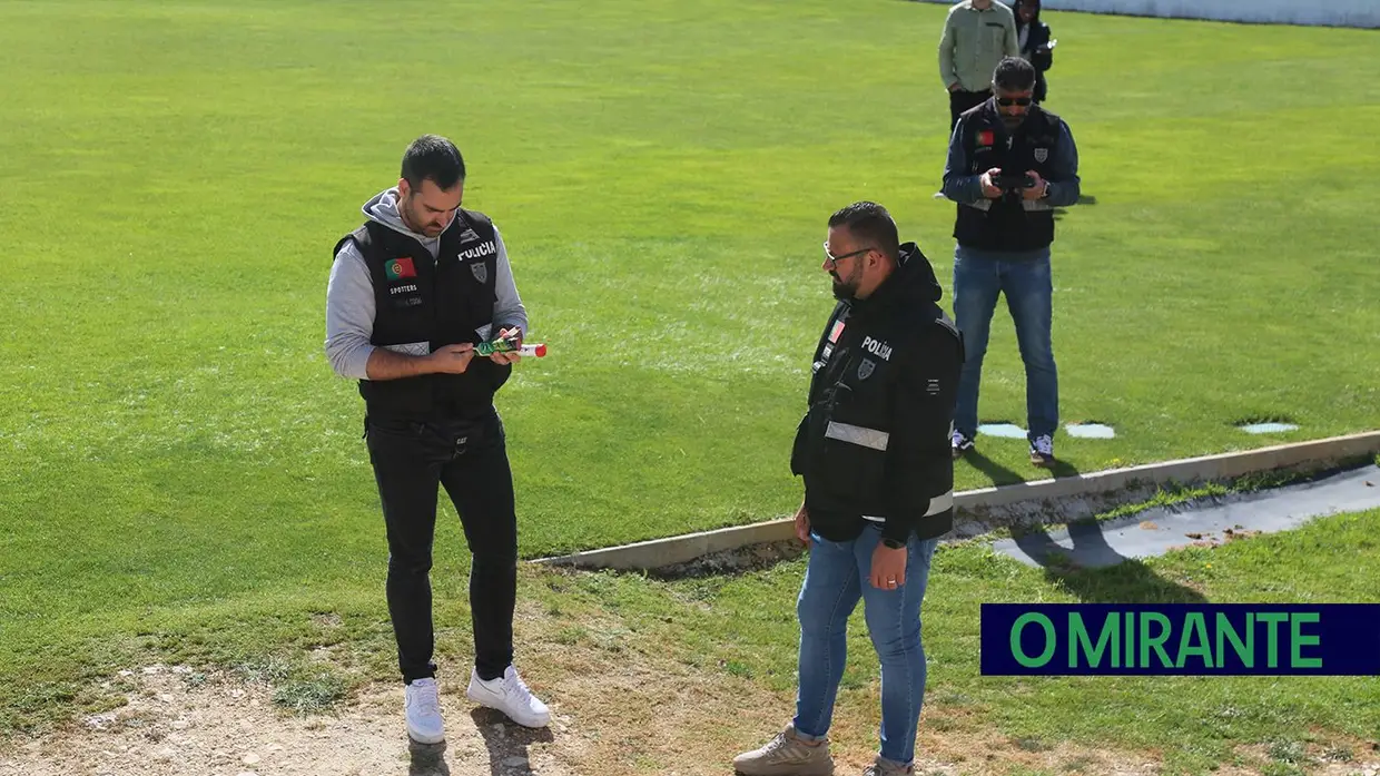 PSP leva alunos a simular entrada de claques no estádio do FC Alverca