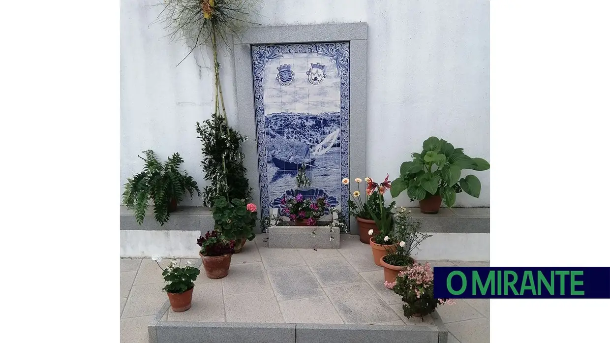 Em Ortiga, no 1º de Maio, cumpre-se a centenária tradição do Enfeitar as Fontes.