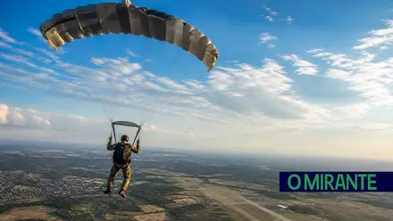 Militares feridos em salto de paraquedas em Tancos