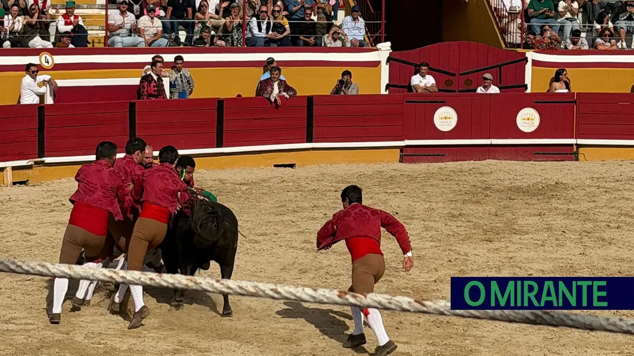 Corrida de toiro encheu praça do Cartaxo