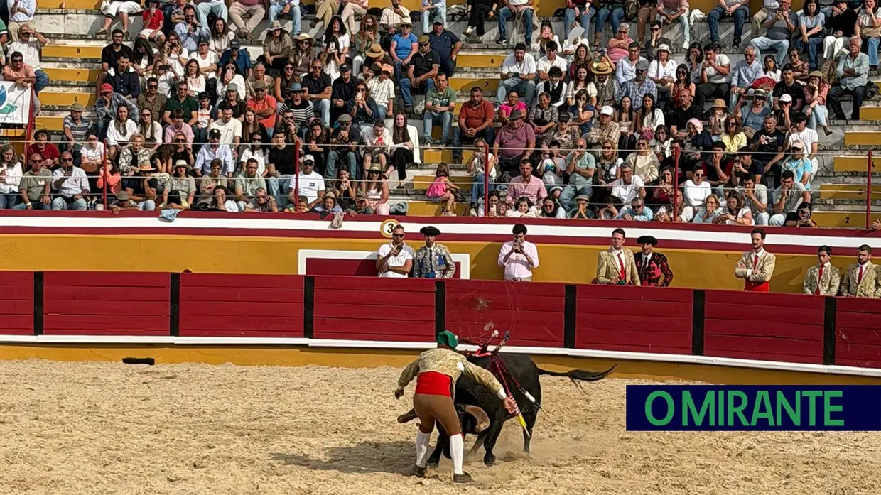 Corrida de toiro encheu praça do Cartaxo