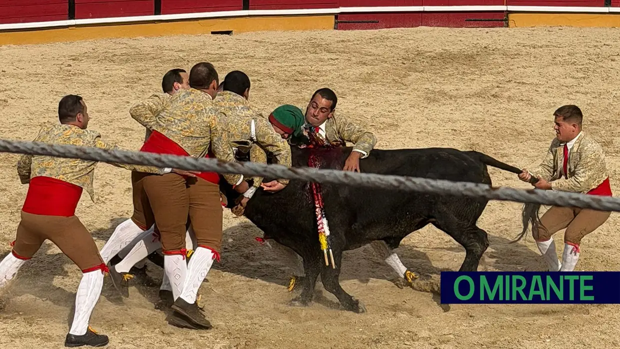 Corrida de toiro encheu praça do Cartaxo