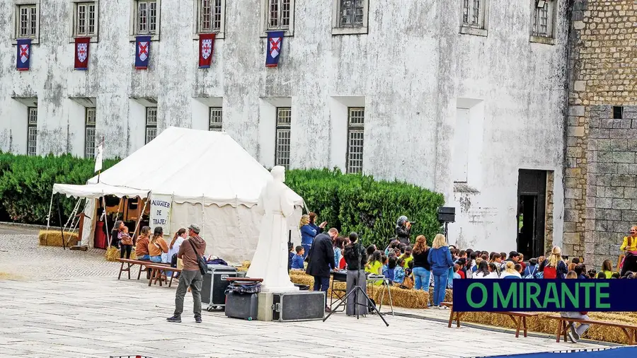 Não é degradação é enquadramento medieval!