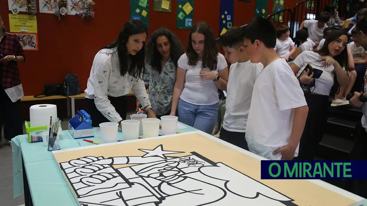 Escola da Póvoa de Santa Iria distinguida em projecto artístico anti-bullying