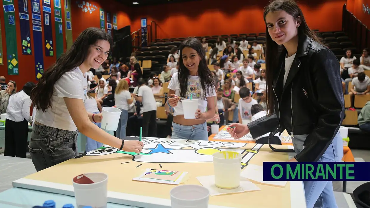 Escola da Póvoa de Santa Iria distinguida em projecto artístico anti-bullying