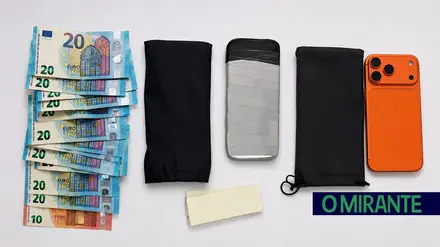 Detidos por burla com falso telemóvel em Vila Franca de Xira