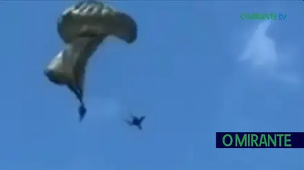 Momentos de aflição: o vídeo do salto militar em Tancos que fez um morto