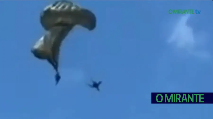 Momentos de aflição: o vídeo do salto militar em Tancos que fez um morto