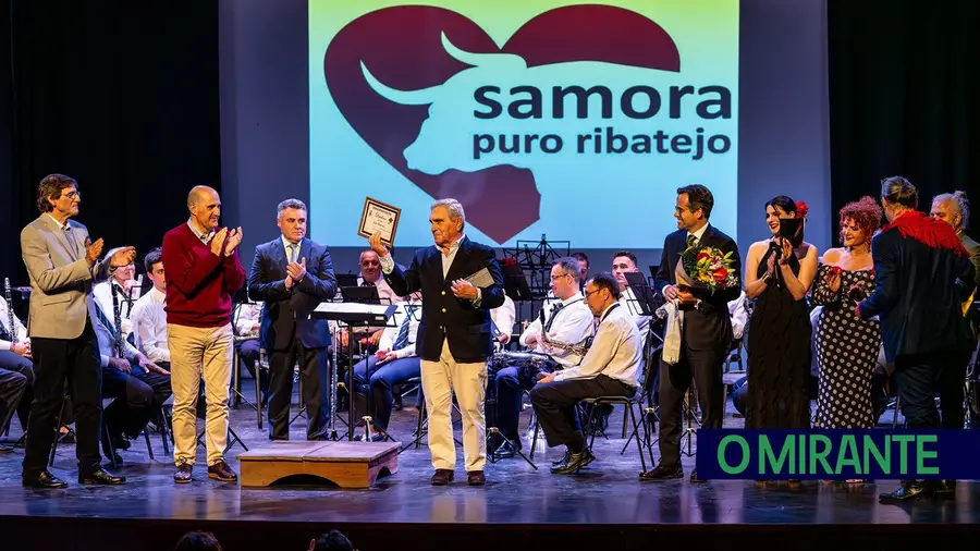 José Barroca recebe Prémio Sérgio Perilhão na abertura da Semana Taurina de Samora Correia