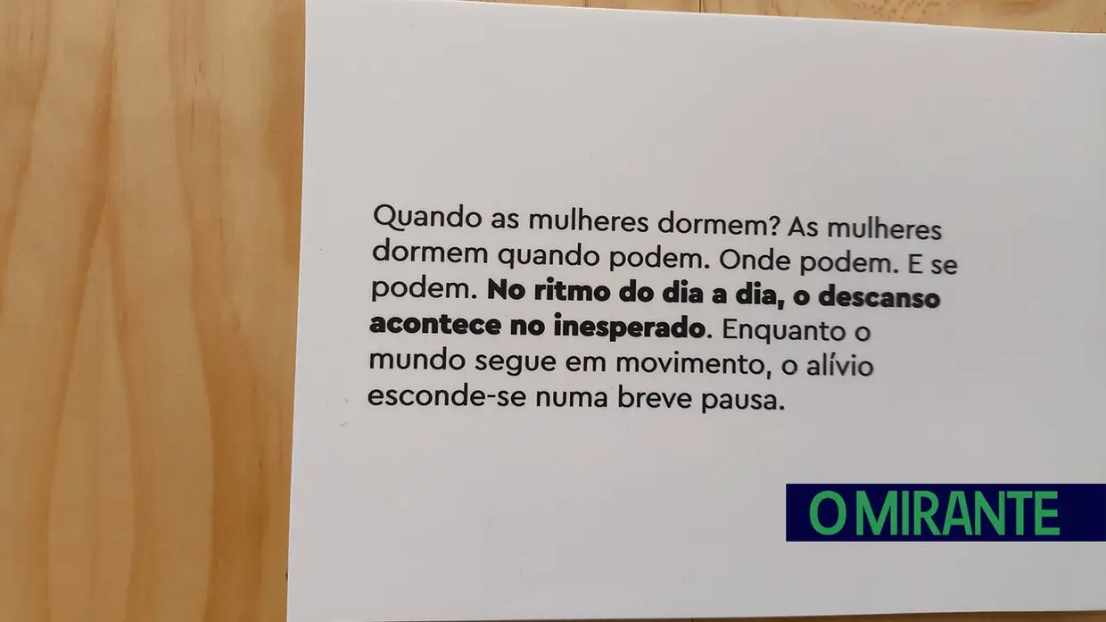 Exposição “Quando as Mulheres Dormem” aberta ao público no Mercado Municipal de Santarém