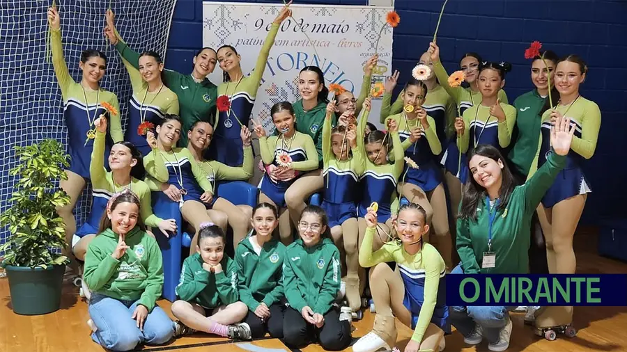 Patinagem artística de Rio Maior conquista 21 medalhas e dois troféus colectivos