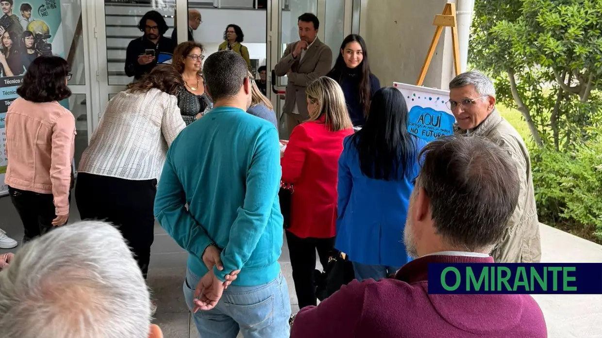 Dia do Agrupamento de Escolas de Azambuja marca abertura do Centro Tecnológico Especializado de Informática