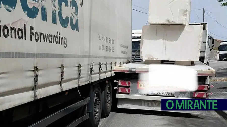 Obras na estrada de Alcanede não agradam e já se pedem rectificações
