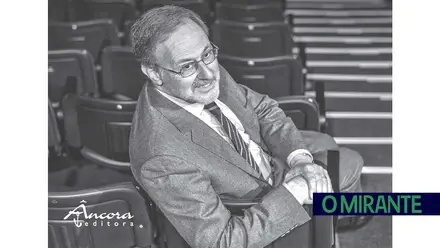 Médico da Casa do Artista apresenta livro em Santarém