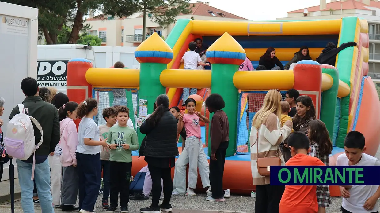 Dia do Agrupamento de Escolas de Azambuja marca abertura do Centro Tecnológico Especializado de Informática