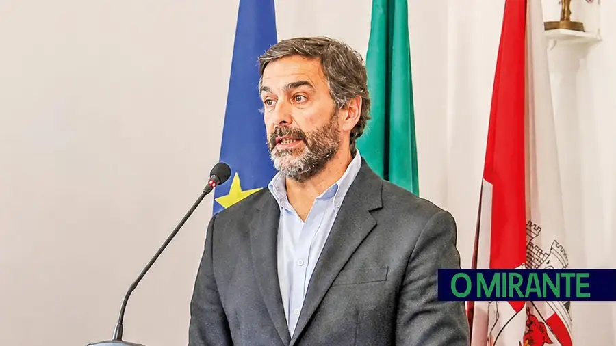 PS acusa executivo de Ourém de esconder alteração ao PDM do escrutínio público; presidente rejeita acusações