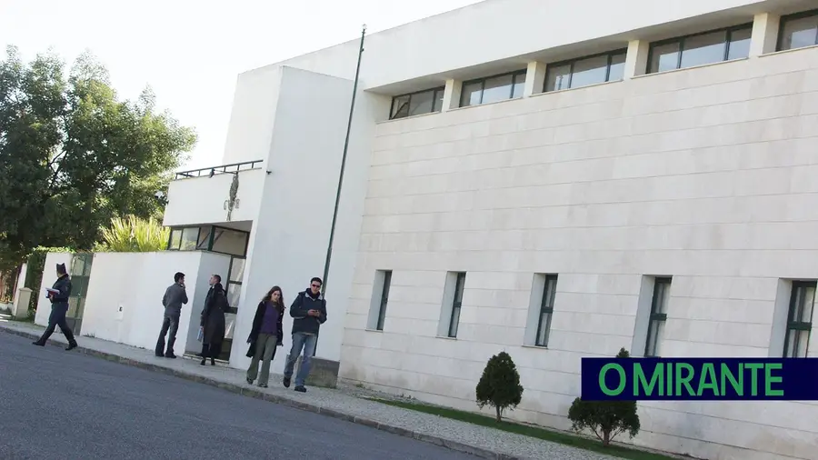 Problemas estruturais no posto da GNR de Almeirim custam 346 mil euros