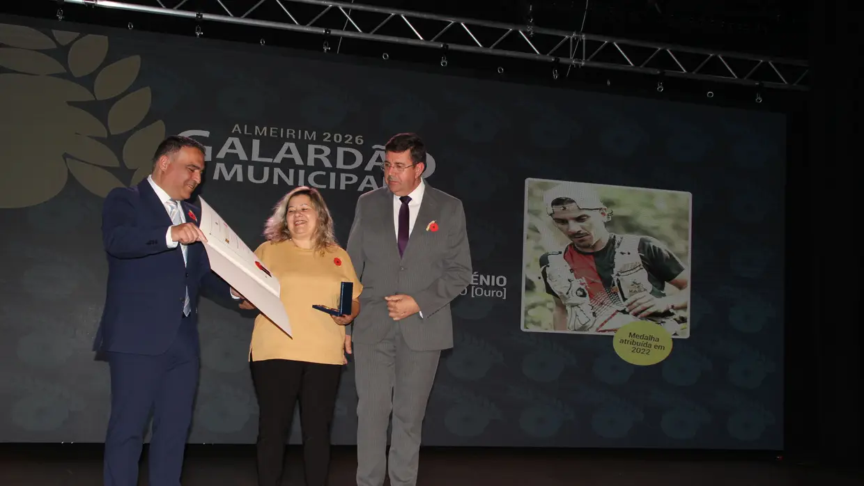 Almeirim devolve dignidade ao feriado municipal da Ascensão e valoriza medalhas municipais