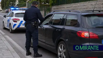 PSP apanha em média 11 condutores por dia sem carta nos primeiros quatro meses do ano
