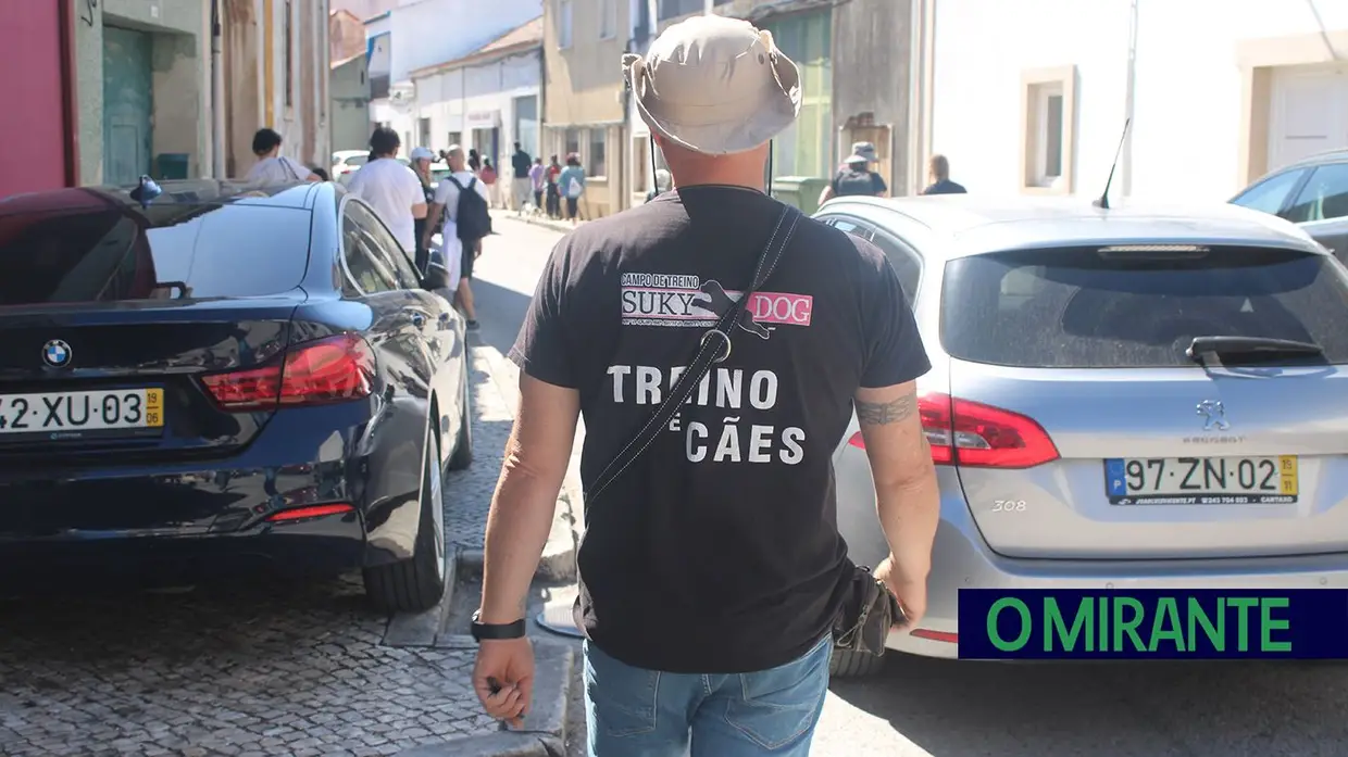 Cãominhada Solidária reúne centenas de cães no Cartaxo