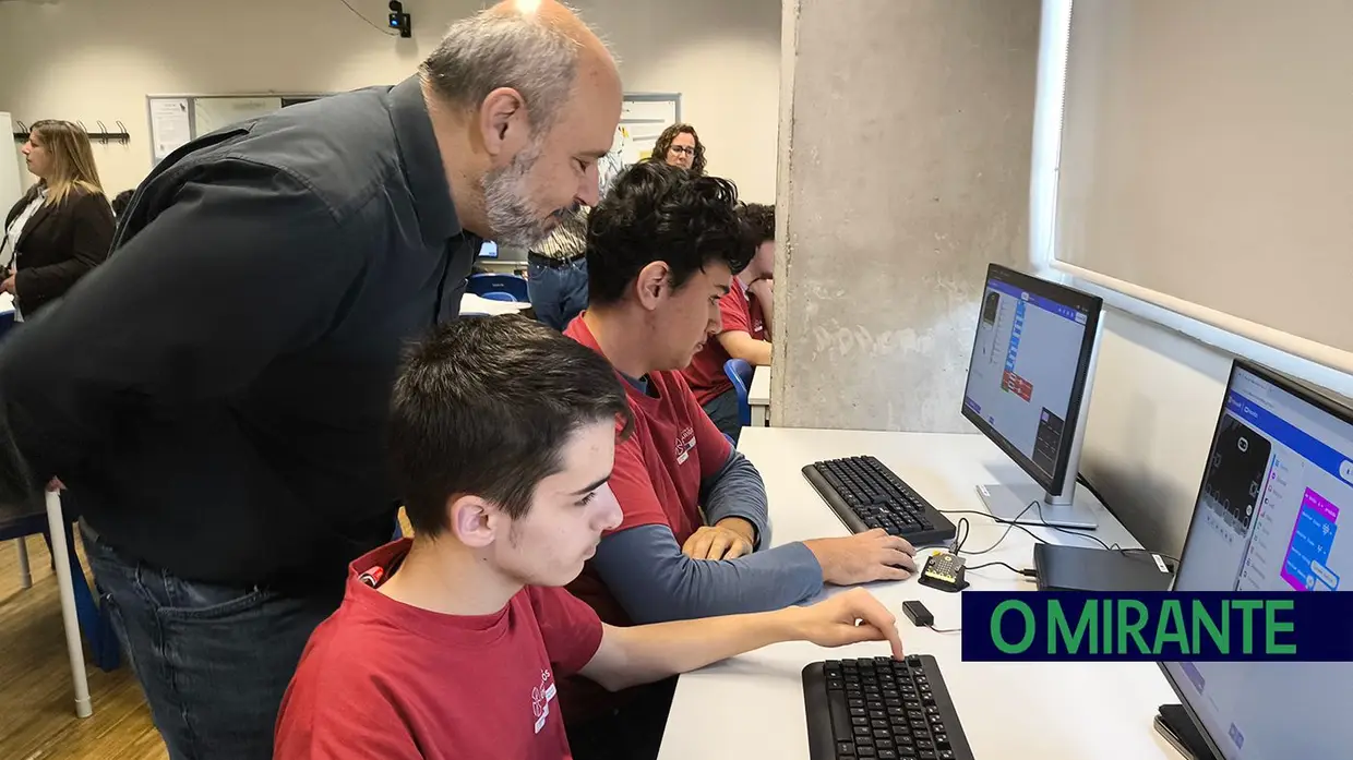 A Escola Secundária Jácome Ratton assinala o seu 142.º aniversário
