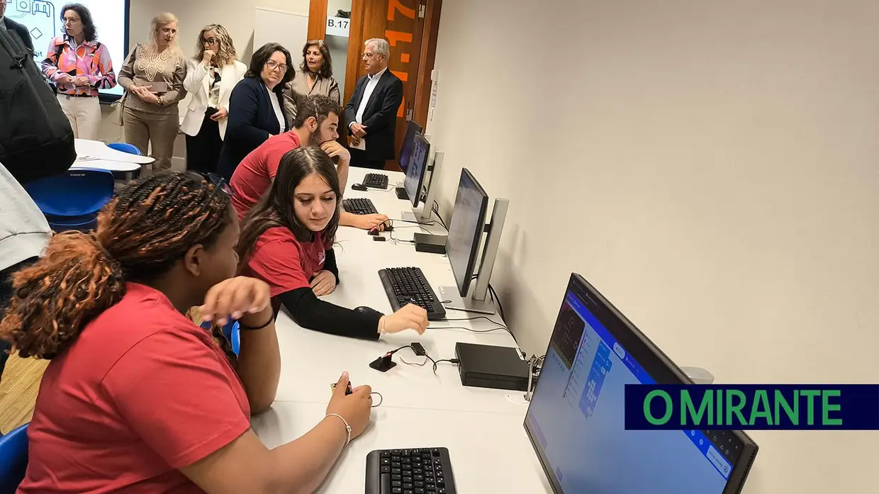 A Escola Secundária Jácome Ratton assinala o seu 142.º aniversário