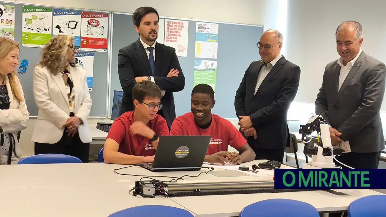 A Escola Secundária Jácome Ratton assinala o seu 142.º aniversário