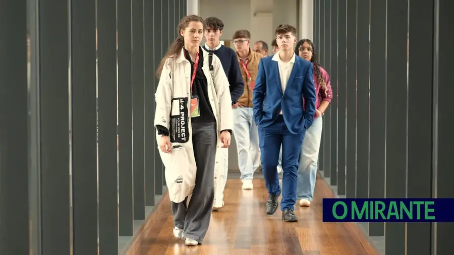 Jovens de Ourém trocaram a sala de aula pela cadeira do poder local