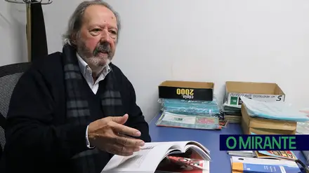 MUDE recebe exposição de autocolantes do Arquivo Ephemera