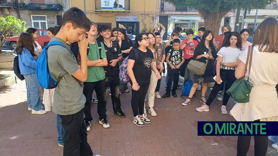Recentemente um grupo de alunos e professores esteve em Palermo, Itália. FOTO – Facebook Agrupamento Dr. Ginestal Machado